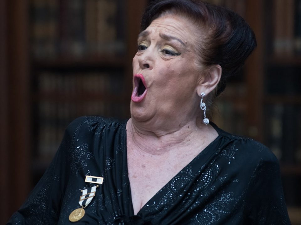 Cheira Bem, Cheira A Lisboa, Amália Rodrigues, Fados, Letras de fados, Letras de Canções, Marchas, Letra, Portugal, Artistas portugueses, musica, fadistas